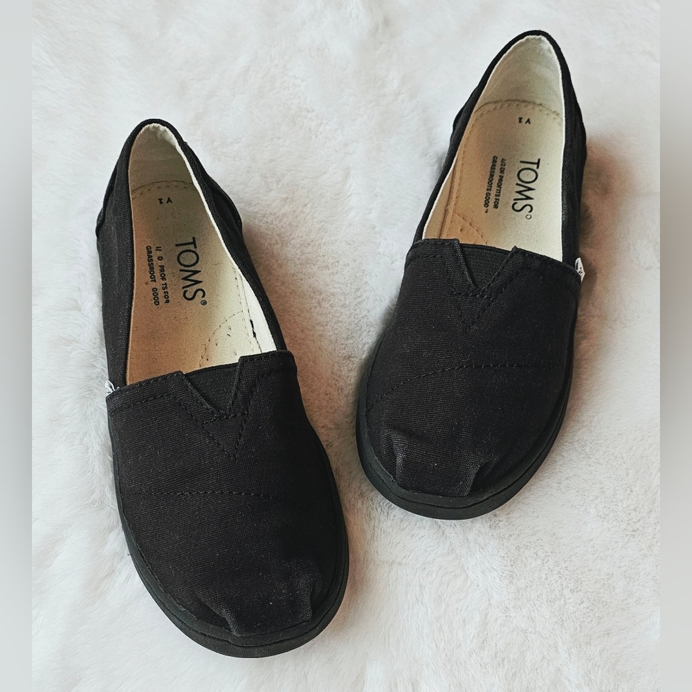 Toms